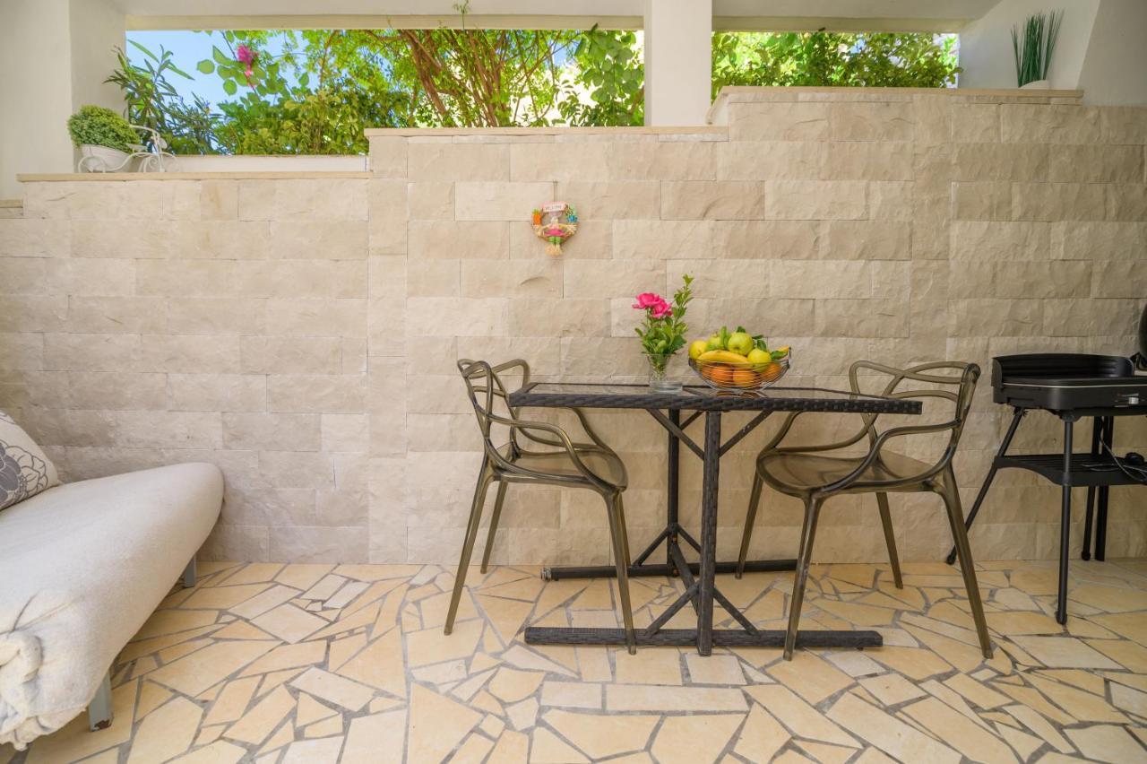 Apartments Vitoria Mali Lošinj Exterior foto